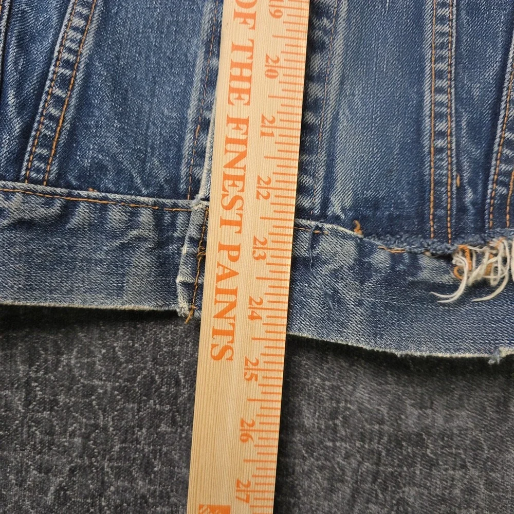 Levis very distressed